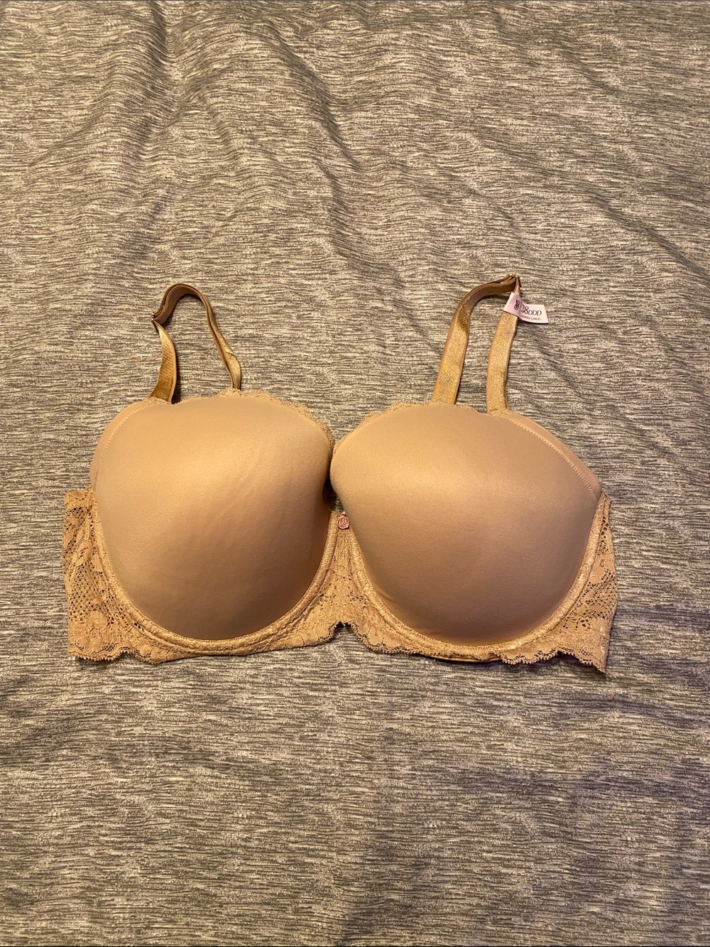 Victoria's Secret Dream Angels Lined Demi Bra w/ Back Lace Detail Sz 38DDD NWOT
